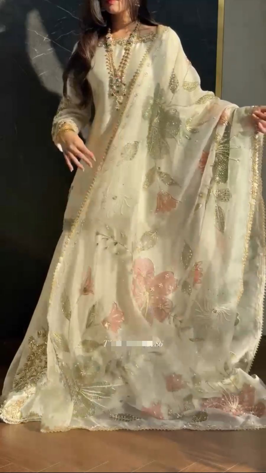 New Arrival Weding Dress Stitched