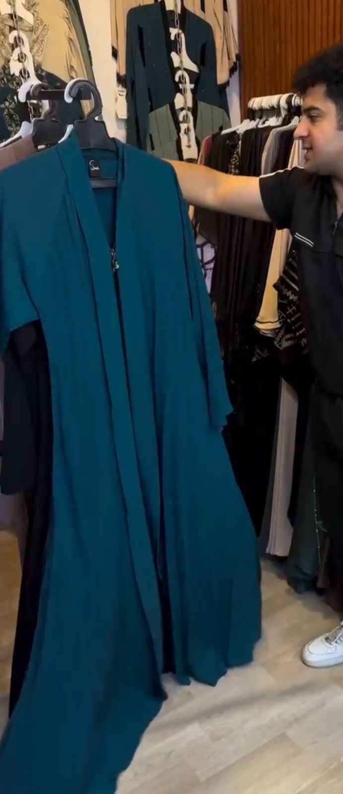 Pack of 4 Frill Abaya