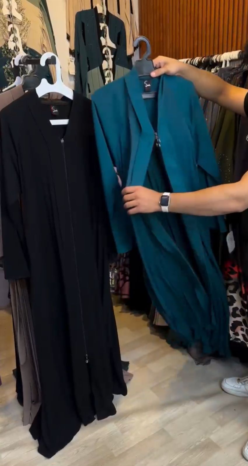 Pack of 4 Frill Abaya